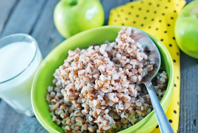 Trigo mouro con kefir e mazás